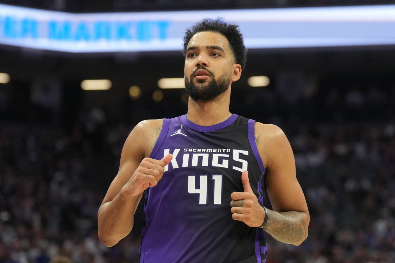 NBA球星重返快船，追寻无私奉献下的总冠军荣耀